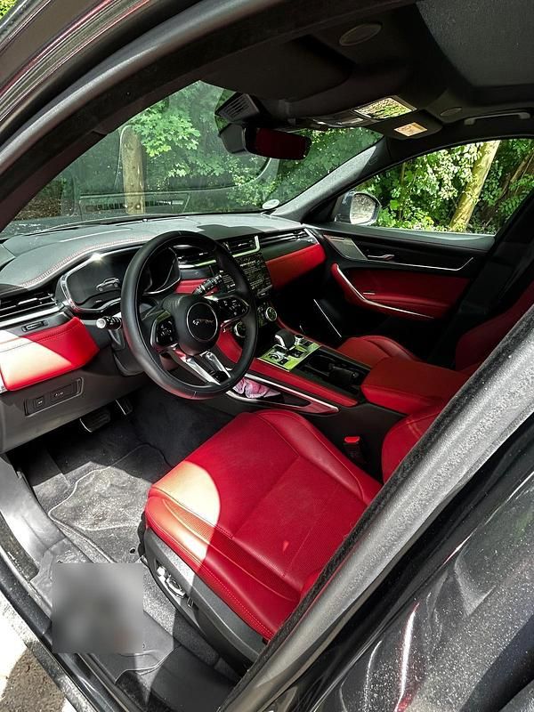 Gebraucht Jaguar F-Pace 250 PS (183 kW) 2023 Grau SUV