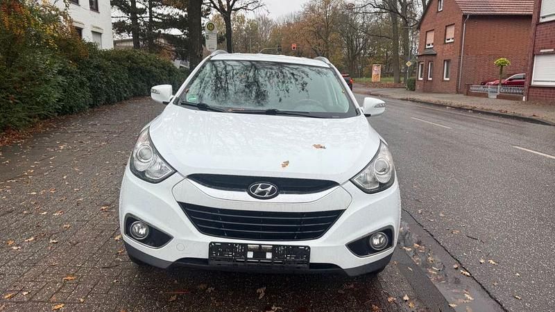 Gebraucht Hyundai ix35 Style 163 PS (119 kW) 2011 Weiß SUV