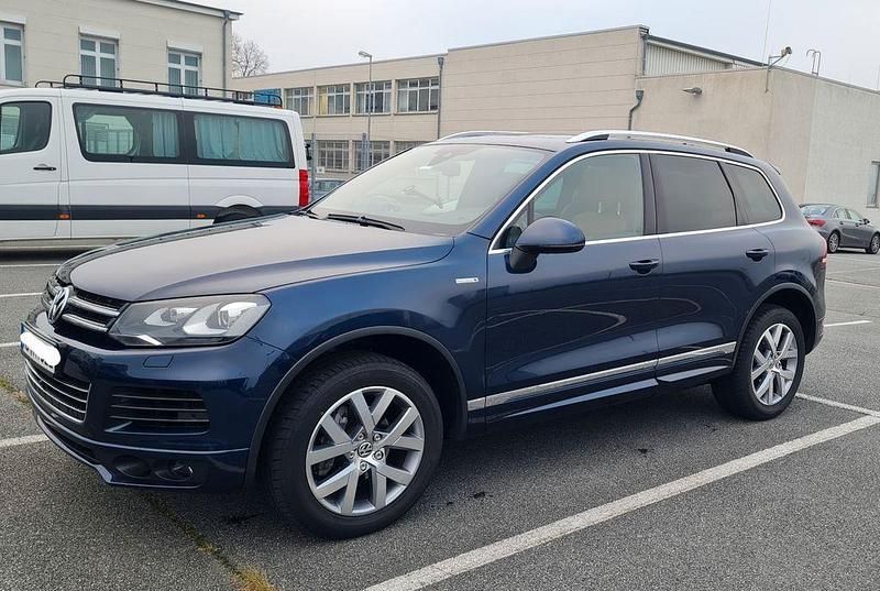 Gebraucht VW Touareg Edition 245 PS (180 kW) 2014 Blau SUV