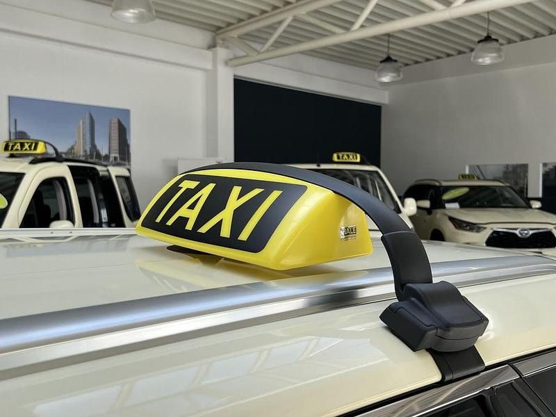 Gebraucht Toyota Corolla 98 PS (72 kW) 2025 Schneeweiß Kombi