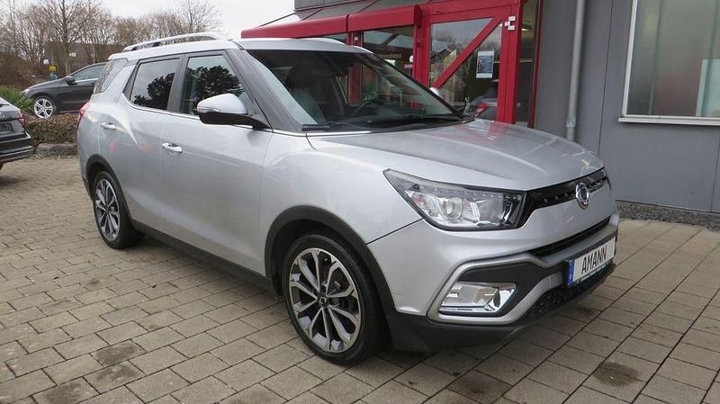 Usata SsangYong XLV 128 CV (94 kW) 2017 Argento SUV