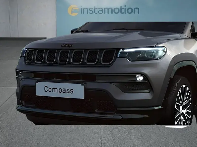 Neu Jeep Compass Summit 131 PS (96 kW) 2025 Grau SUV