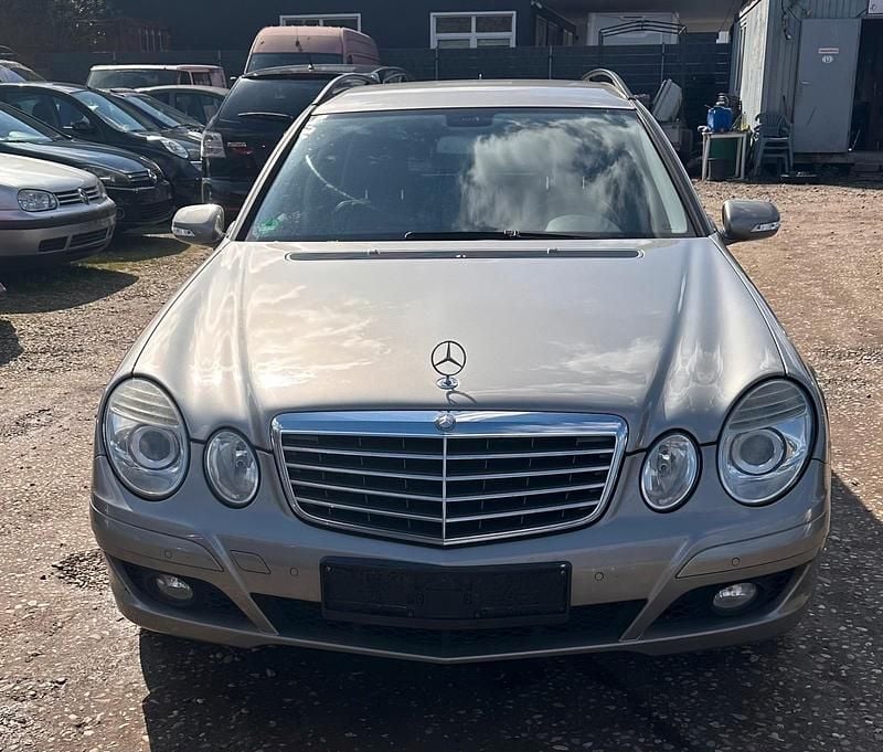 Gebraucht Mercedes E200 184 PS (135 kW) 2007 Grau Kombi