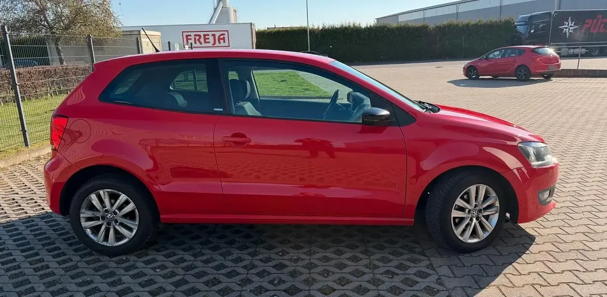 Gebraucht VW Polo Style 90 PS (66 kW) 2011 Rot Kleinwagen