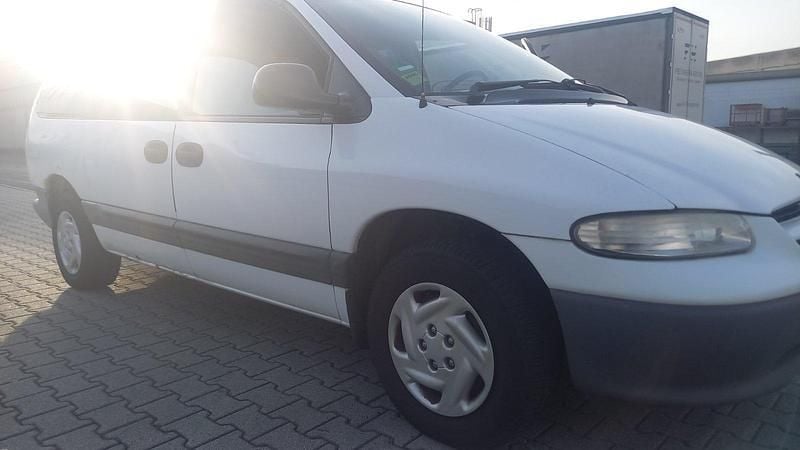 Gebraucht Dodge Grand Caravan 165 PS (121 kW) 1997 Weiß Van / Kleinbus