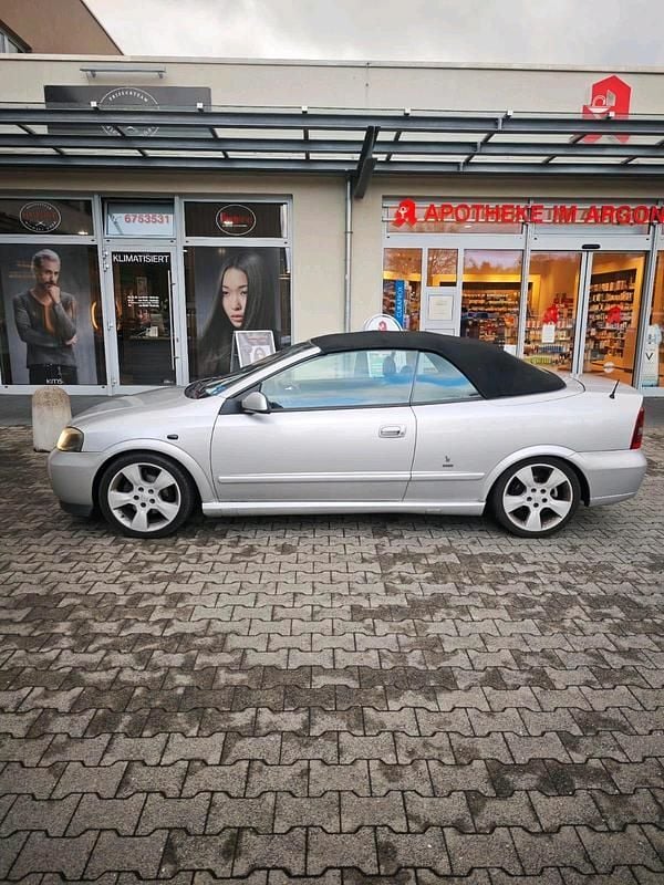Gebraucht Opel Astra Cabriolet 125 PS (91 kW) 2003 Silber Cabrio