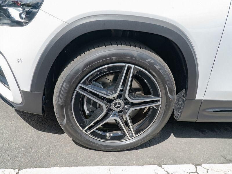 Gebraucht Mercedes GLB220 AMG 190 PS (139 kW) 2025 Weiss polarweiss SUV