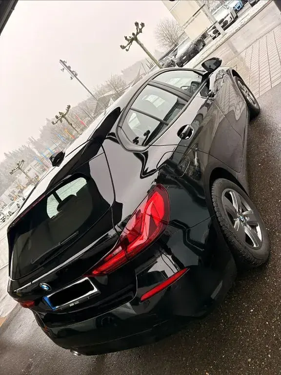 Używany BMW 116 Advantage 116 KM (85 kW) 2021 Czarny Hatchback