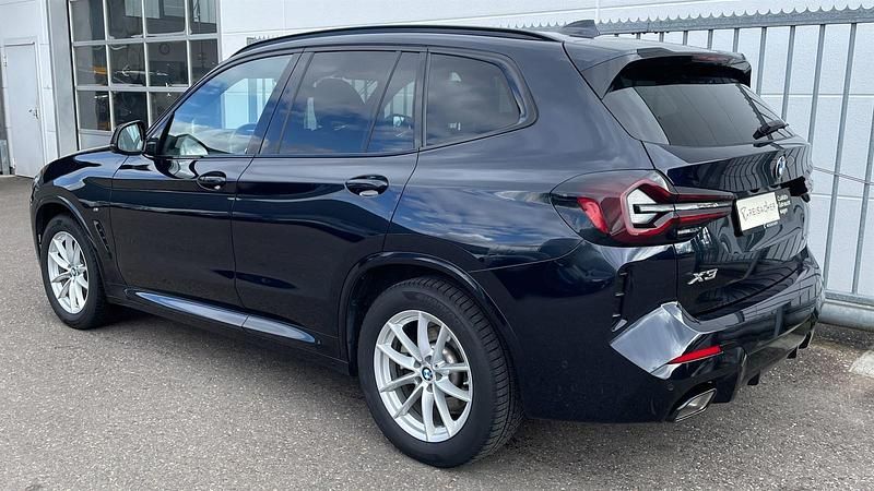 Gebraucht BMW X3 Efficient Dynamics 190 PS (139 kW) 2023 Carbonschwarz metallic SUV