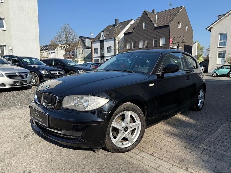 Gebraucht BMW 116 Advantage 122 PS (89 kW) 2012 Schwarz Kleinwagen