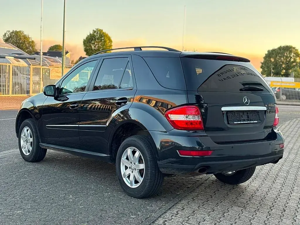 Gebraucht Mercedes ML280 190 PS (139 kW) 2008 Schwarz SUV