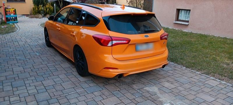 Gebraucht Ford Focus ST 280 PS (205 kW) 2020 Orange Kombi