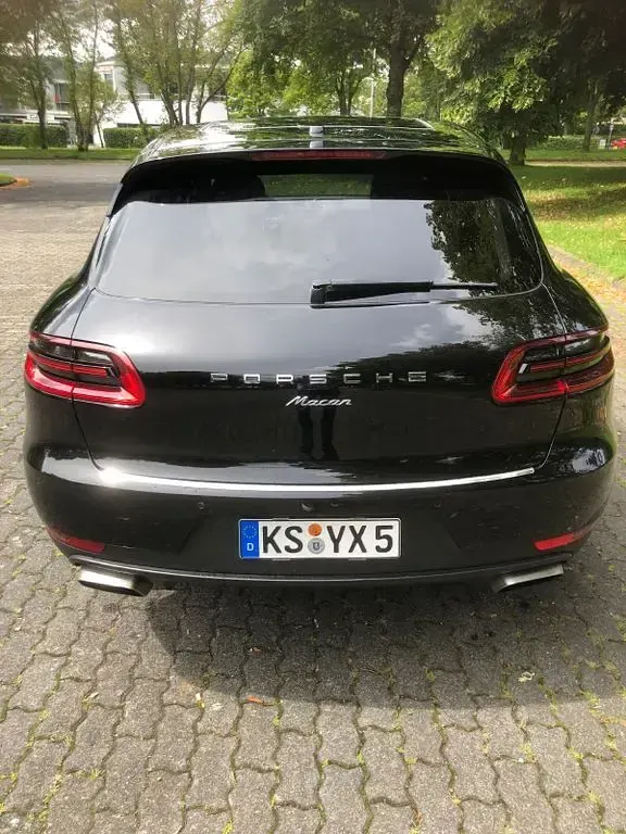 Gebraucht Porsche Macan 252 PS (185 kW) 2018 Schwarz SUV