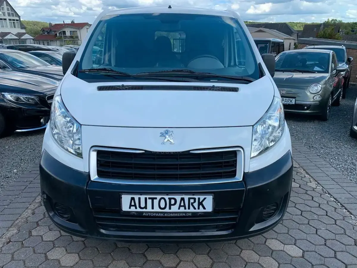 Gebraucht Peugeot Expert 128 PS (94 kW) 2013 Weiß Van