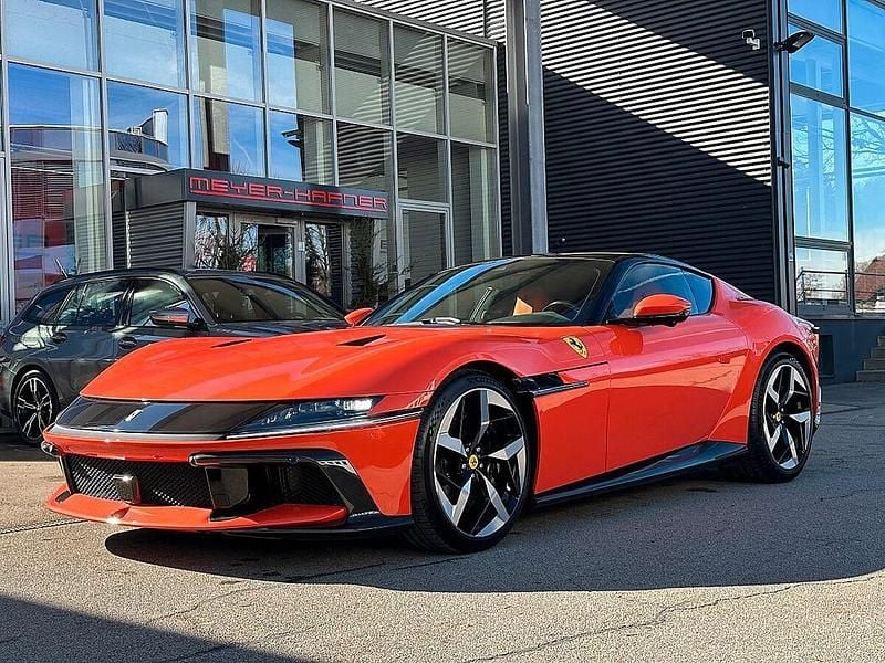 Neu Ferrari 12 Cilindri 831 PS (611 kW) 2025 Orange Limousine