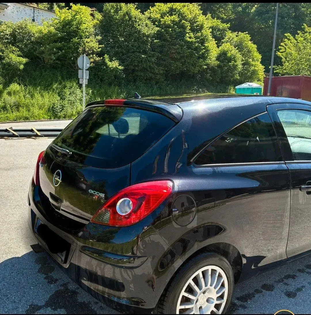 Gebraucht Opel Corsa 69 PS (50 kW) 2010 Schwarz Kleinwagen