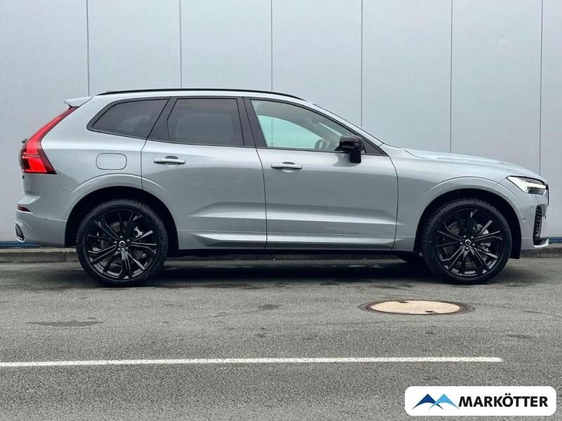 Neu Volvo XC60 Plus 250 PS (183 kW) 2025 Vapour grey / metallic SUV