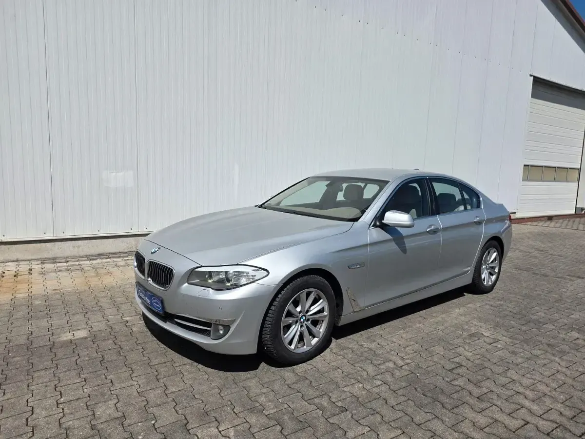 Gebraucht BMW 528 245 PS (180 kW) 2012 Silber Limousine