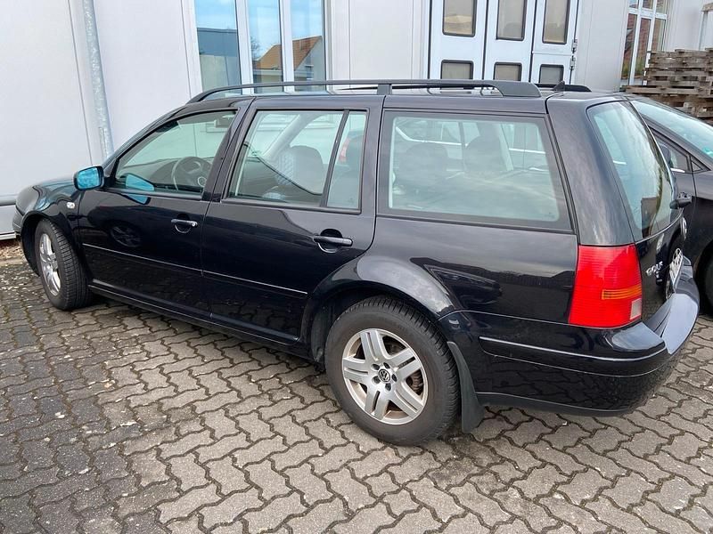 Gebraucht VW Golf IV 105 PS (77 kW) 2001 Schwarz Kombi