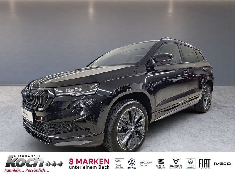 Schwarz Neu 2025 Skoda Karoq SportLine SUV | 36.990 € - Bild 1/4