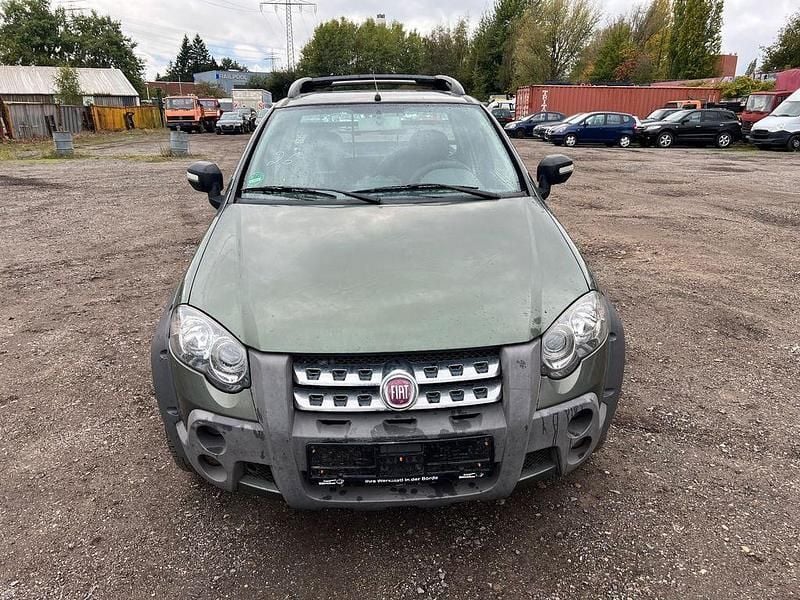 Grün Gebraucht 2013 Fiat Strada Abholung | 7.990 € - Bild 1/4