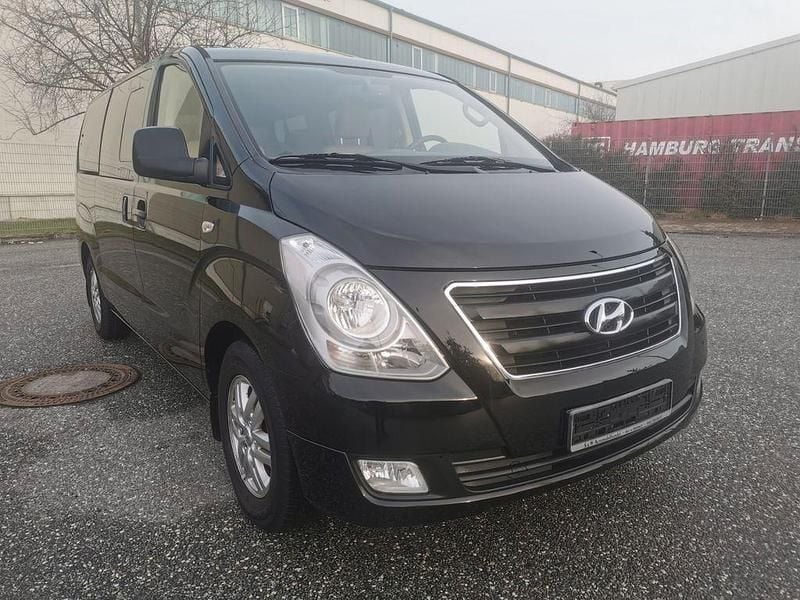Schwarz Gebraucht 2016 Hyundai H-1 Van / Kleinbus | 16.990 € (Guter Preis) - Bild 1/4
