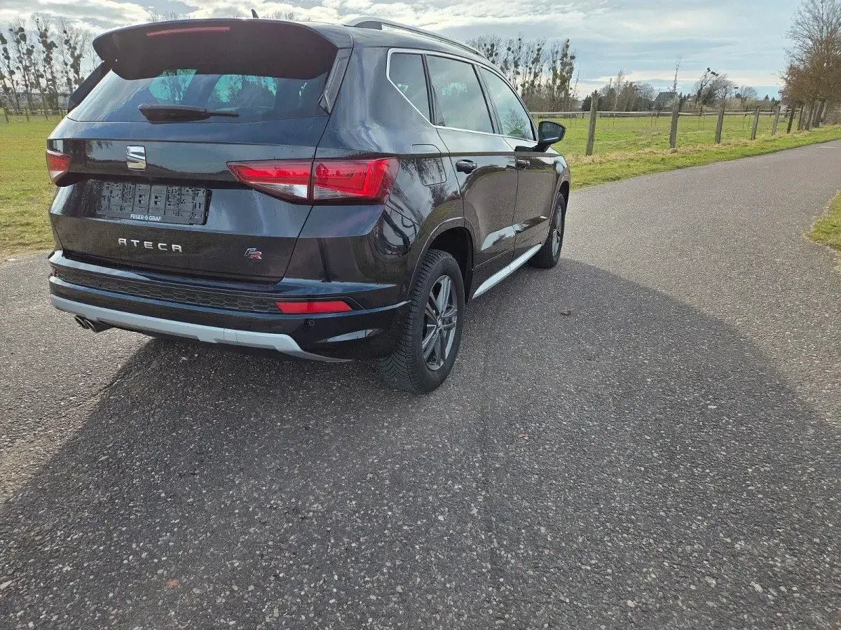 Usado Seat Ateca 4Drive 150 CV (110 kW) 2020 Negro SUV