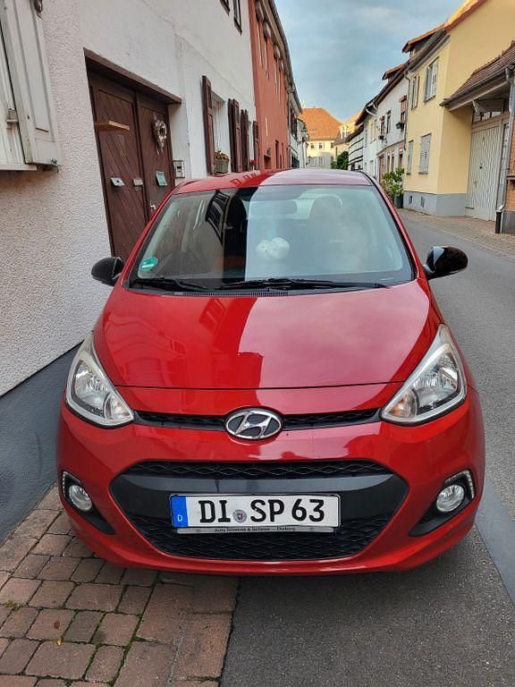 Rot Gebraucht 2014 Hyundai i10 Trend Kleinwagen | 5.500 € (Guter Preis) - Bild 1/4