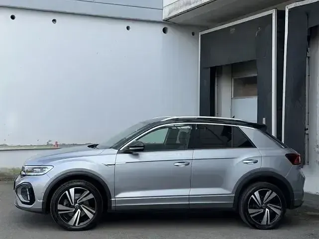 Gebraucht VW T-Roc IQ Drive 116 PS (85 kW) 2022 Silber SUV