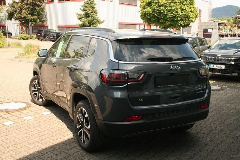Gebraucht Jeep Compass Limited 131 PS (96 kW) 2023 Grau SUV