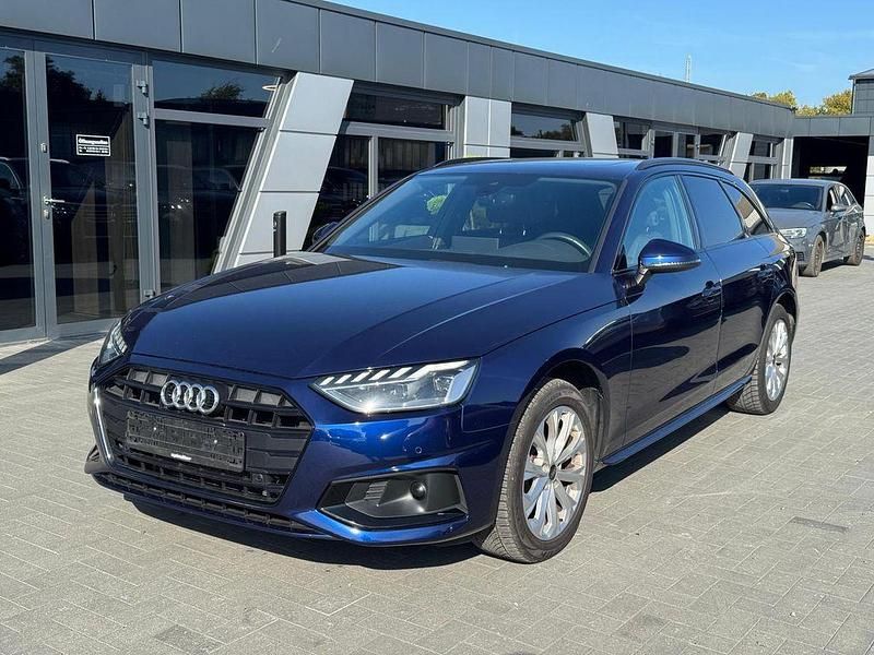 Blau Gebraucht 2022 Audi A4 Advanced Plus Limousine | 21.990 € (Superpreis) - Bild 1/4