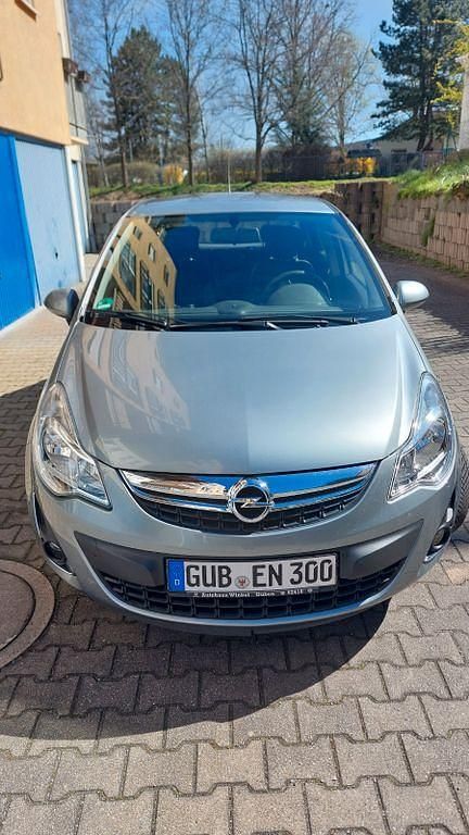 Gebraucht Opel Corsa Edition 86 PS (63 kW) 2012 Silber Kleinwagen