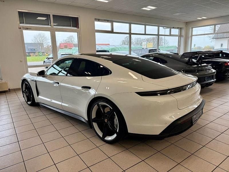 Gebraucht Porsche Taycan Performance Package 350 kW (476 PS) 2023 Weiß Limousine