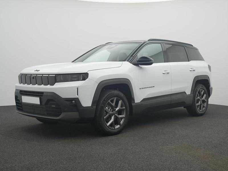 Neu Jeep Compass 145 PS (106 kW) 2026 Antarctica white / black SUV