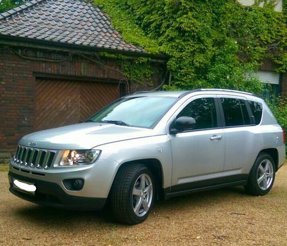 Gebraucht Jeep Compass 136 PS (100 kW) 2012 Grau SUV