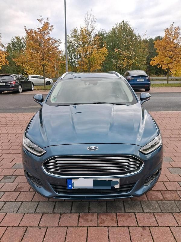 Blau Gebraucht 2018 Ford Mondeo Kombi | 10.900 € (Superpreis) - Bild 1/4