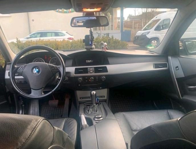 Gebraucht BMW 523 177 PS (130 kW) 2005 Schwarz Limousine