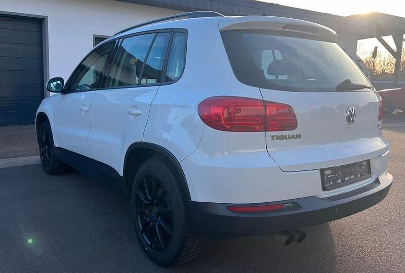 Gebraucht VW Tiguan Trendline 140 PS (102 kW) 2015 Weiß SUV