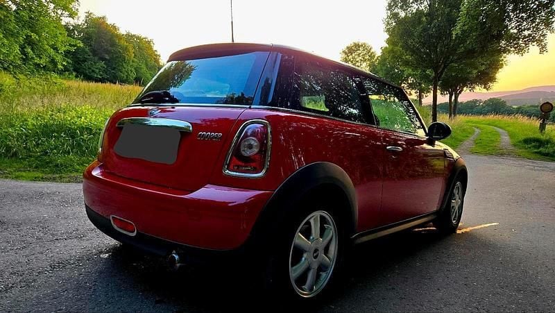Rot Gebraucht 2008 Mini Cooper Kleinwagen | 3.899 € (Fairer Preis) - Bild 1/4