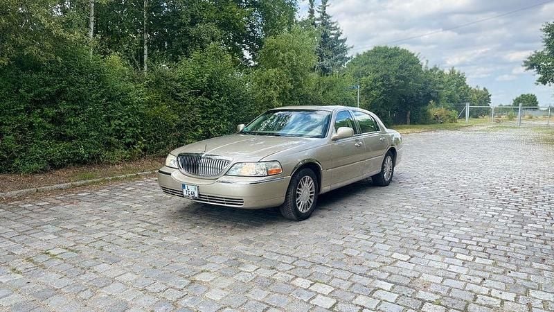 Gebraucht Lincoln Town Car 242 PS (177 kW) 2009 Limousine