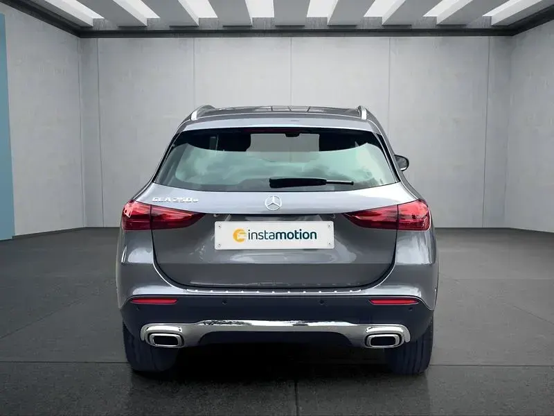 Gebraucht Mercedes GLA250 218 PS (160 kW) 2025 Grau SUV