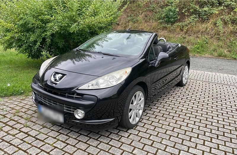 Schwarz Gebraucht 2010 Peugeot 207 CC Cabrio | 3.500 € (Fairer Preis) - Bild 1/4