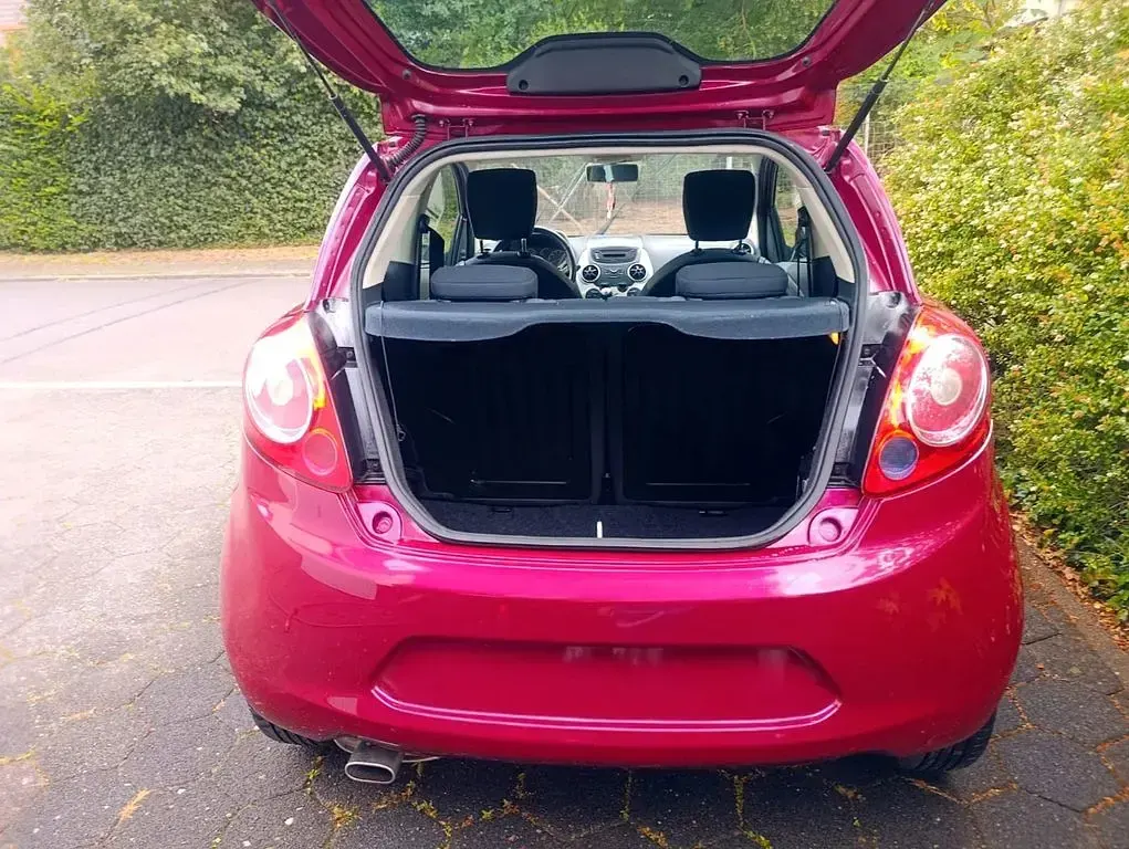 Gebraucht Ford Ka Trend 69 PS (50 kW) 2010 Rot Kleinwagen