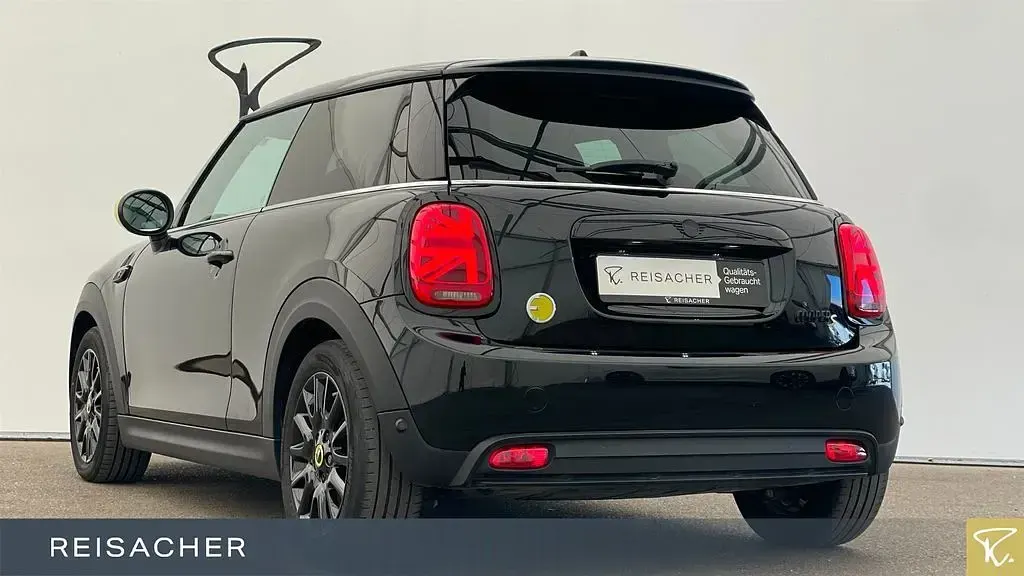 Gebraucht Mini Cooper SE Classic 135 kW (184 PS) 2023 Schwarz Kleinwagen