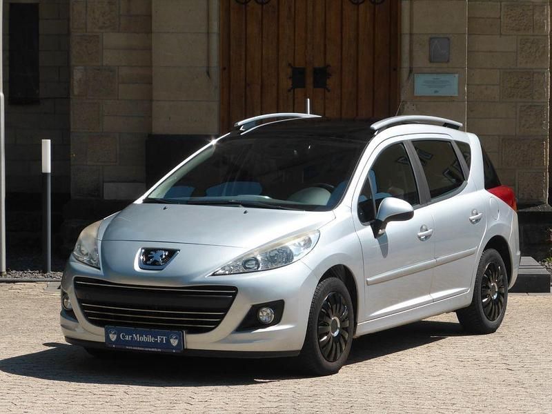 Silber Gebraucht 2011 Peugeot 207 Kombi | 2.950 € (Etwas zu teuer) - Bild 1/4