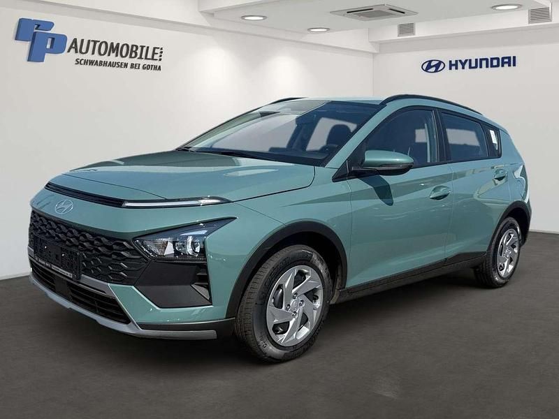 Mangrove green Neu 2024 Hyundai Bayon Select SUV | 21.990 € (Fairer Preis) - Bild 1/4