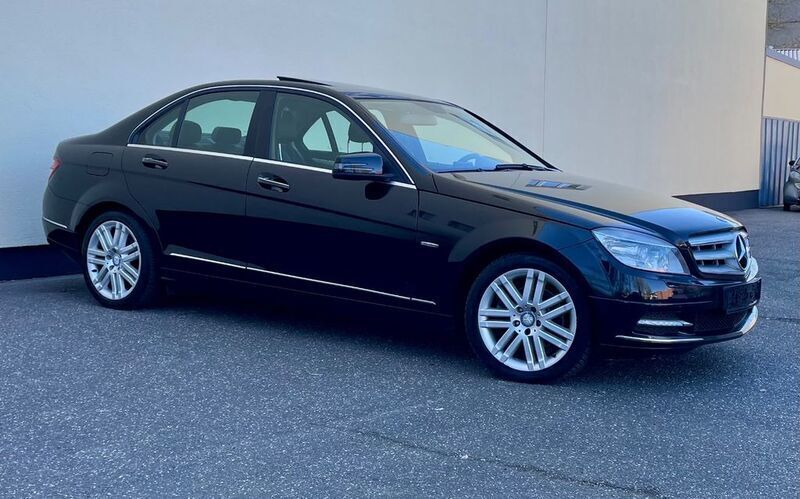 Schwarz Gebraucht 2010 Mercedes C250 Avantgarde Limousine | 9.990 € (Fairer Preis) - Bild 1/4