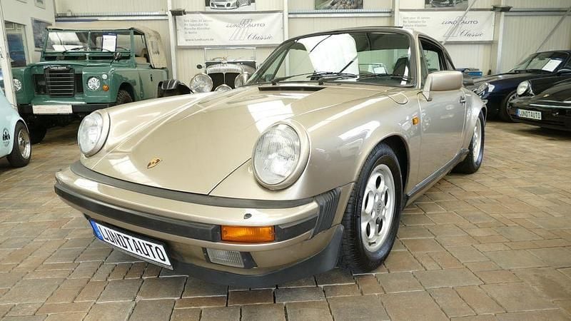 Gold Gebraucht 1984 Porsche 911 Carrera Coupé | 59.900 € - Bild 1/4