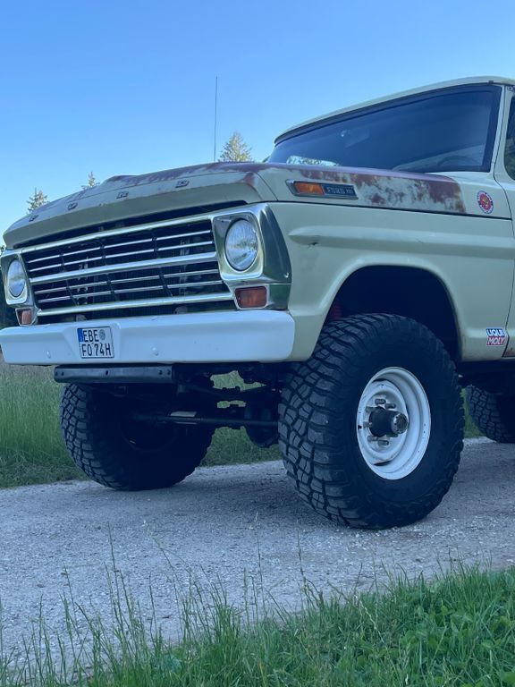 Gelb Gebraucht 1969 Ford F250 SUV | 32.000 € - Bild 1/4