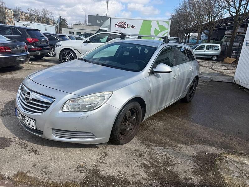 Gebraucht Opel Insignia 131 PS (96 kW) 2010 Grau Kombi